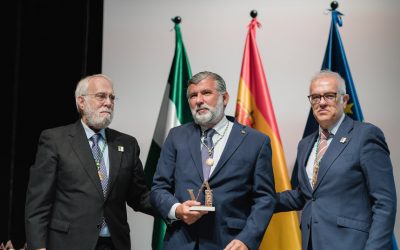 Ignacio Oroquieta, Fernando Caballos y la Junta de Gobierno del ICOV de Sevilla, incluidos entre los reconocimientos otorgados en el 25 Aniversario del CACV