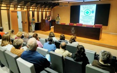 Los vecinos de Cañada Rosal asisten a un curso sobre Gestión de Colonias Felinas impartido por la Asociación “Veterinarios de Sevilla”