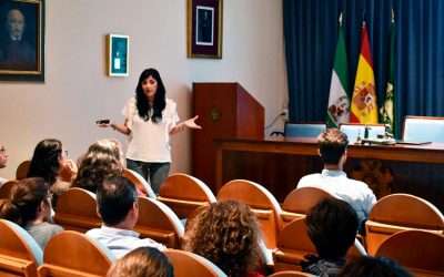 Celebrada la charla “Hemodiálisis en Veterinaria: opciones reales y resultados” en el ICOV de Sevilla