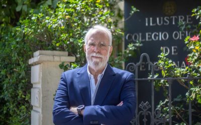 Ignacio Oroquieta, 26 años al frente del Colegio de Veterinarios de Sevilla