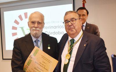 D. Ignacio Oroquieta recibe la Medalla “Albéitar de Oro”, Mérito al Servicio de las Ciencias Veterinarias, otorgada por el Colegio Oficial de Veterinarios de Córdoba